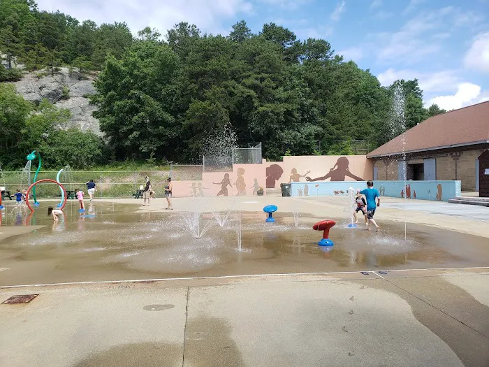 Dupont Splash Pad 0