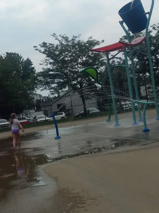 Dupont Splash Pad 4