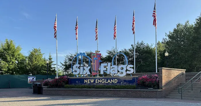 Six Flags: Hurricane Harbor 3