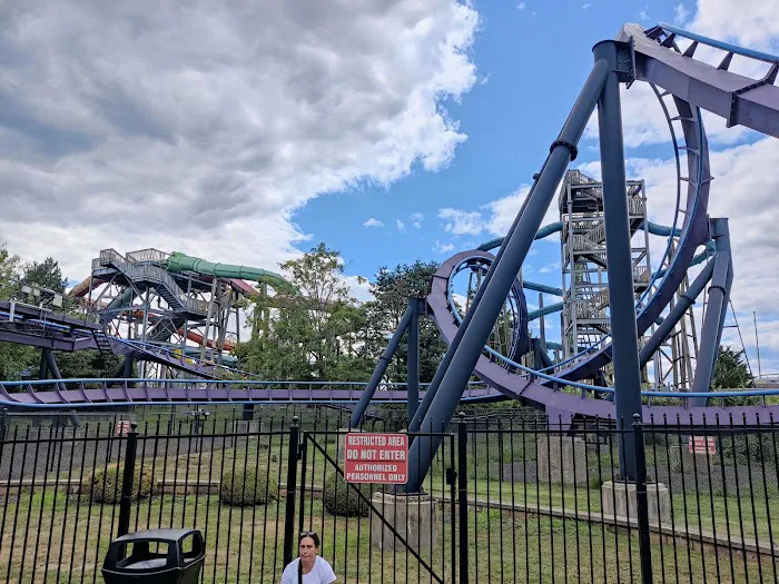 Six Flags: Hurricane Harbor 7
