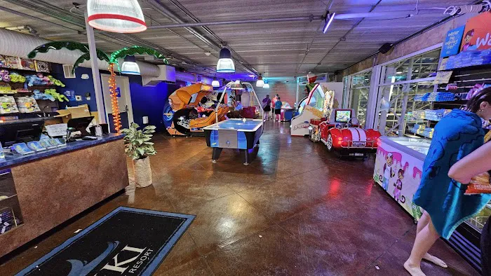 WaTiki® Indoor Waterpark Resort 3