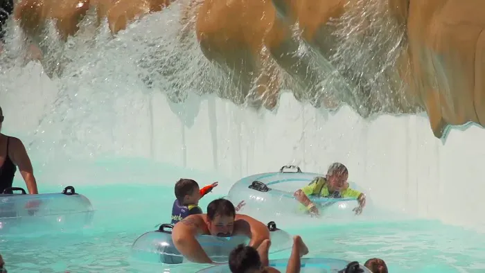 Raging Rivers Waterpark 8
