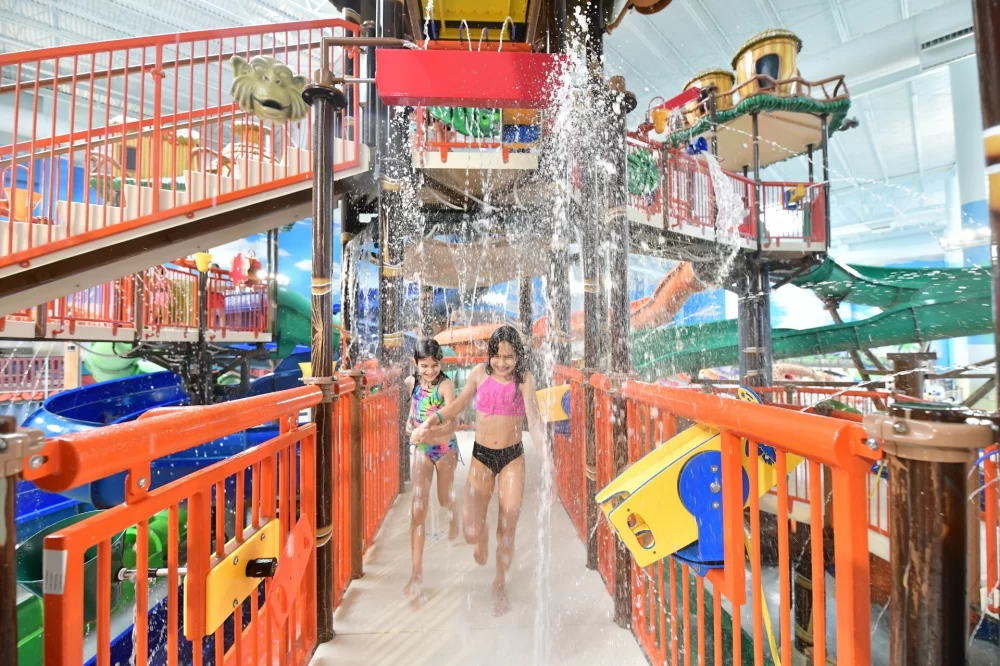 How to Plan a Romantic Getaway at a Water Park: An Adventure for Two