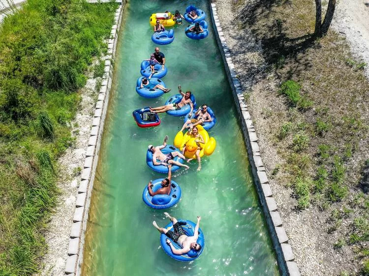 Best Lazy River Rides in the US: Discover the Top Water Parks for Relaxation