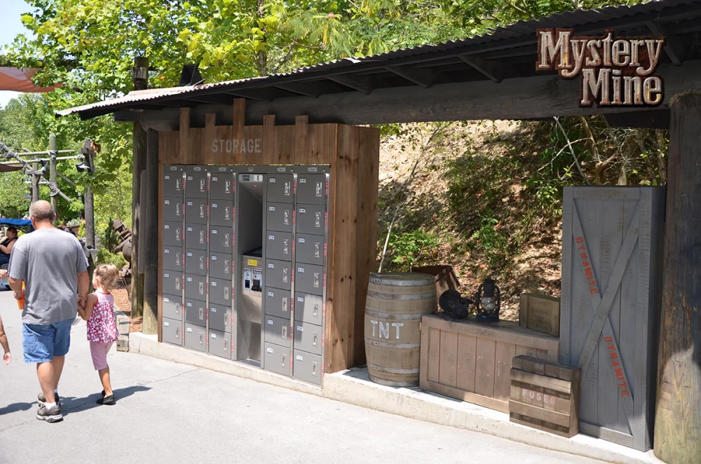 Water Park Locker Rentals and Storage Tips for a Stress-Free Experience