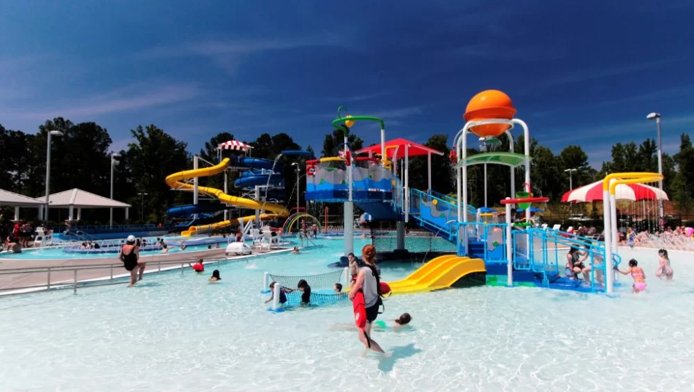Top Water Parks with Toddler-Friendly Splash Zones and Pools for Family Fun
