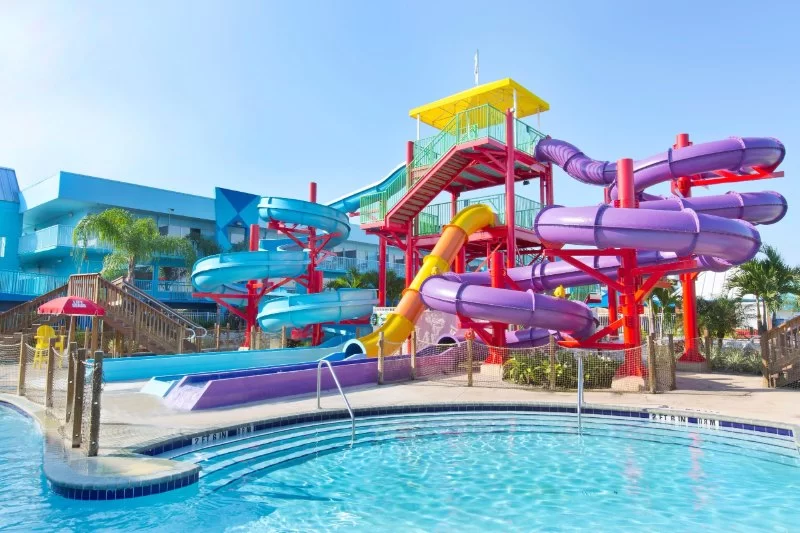 Best Water Parks with Free Wi-Fi and Charging Stations for a Connected Adventure