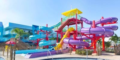 Best Water Parks with Free Wi-Fi and Charging Stations for a Connected Adventure