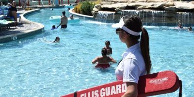 Water Parks with Lifeguard Supervision Levels You Can Trust