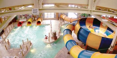 Best Water Parks with Large Open Swimming Areas for Relaxation and Fun