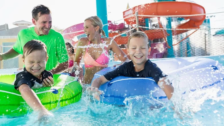 Best Water Parks in the Midwest for Family Vacations